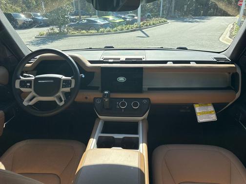 2025 Land Rover Defender 110 P300