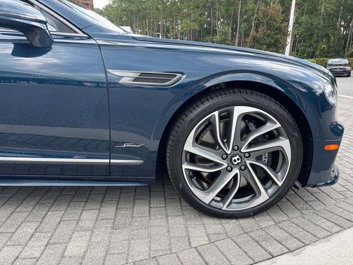 2025 Bentley Flying Spur Speed