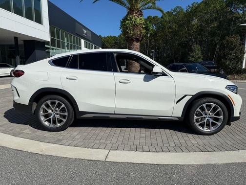 2023 BMW X6 xDrive40i