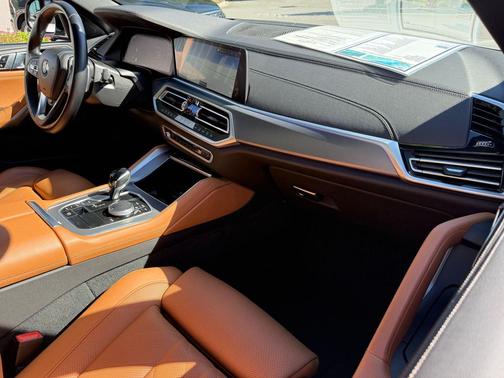 2023 BMW X6 xDrive40i