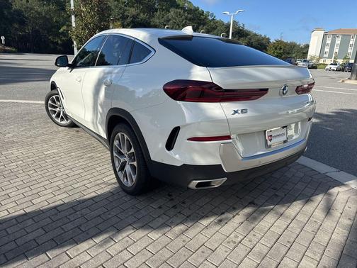 2023 BMW X6 xDrive40i
