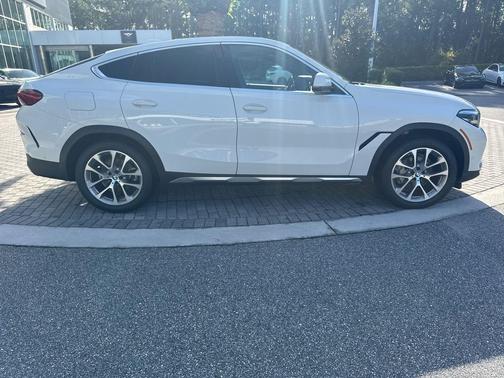 2023 BMW X6 xDrive40i