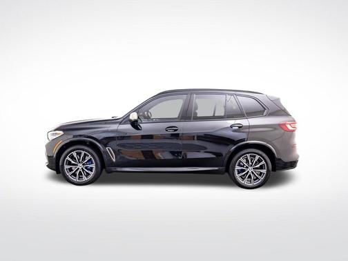 2022 BMW X5 M50i