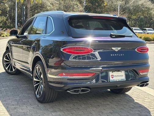 2025 Bentley Bentayga V8