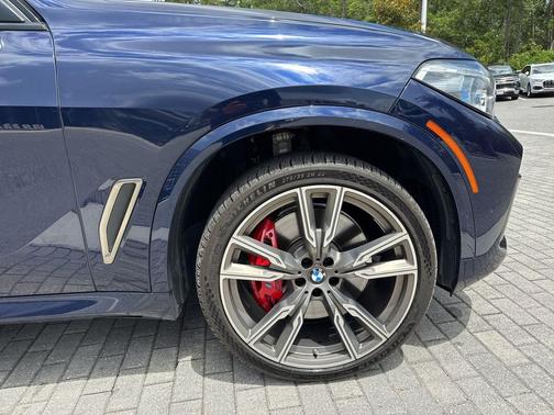 Tanzanite Blue II Metallic 2022 BMW X5 M50i