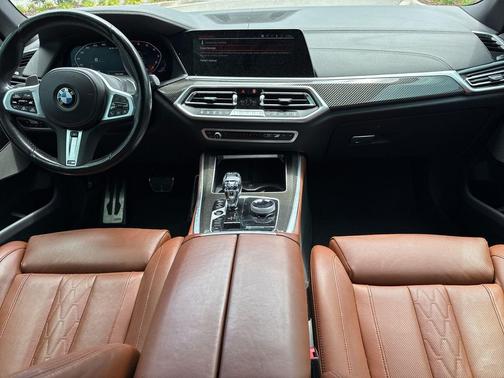 Tanzanite Blue II Metallic 2022 BMW X5 M50i
