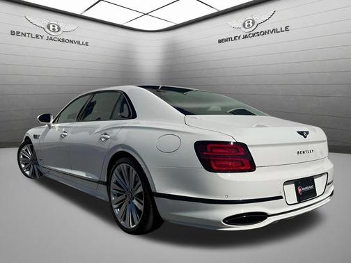 Glacier White 2025 Bentley Flying Spur Speed