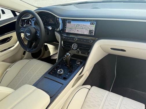 2025 Bentley Flying Spur Speed