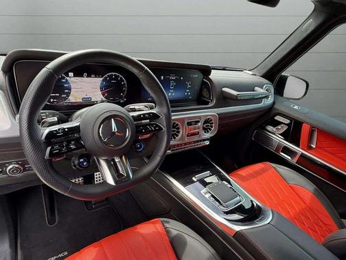 2025 Mercedes-Benz AMG G 63 Base