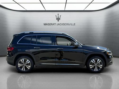 2025 Mercedes-Benz GLB 250 4MATIC