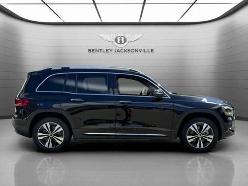 2025 Mercedes-Benz GLB 250 4MATIC