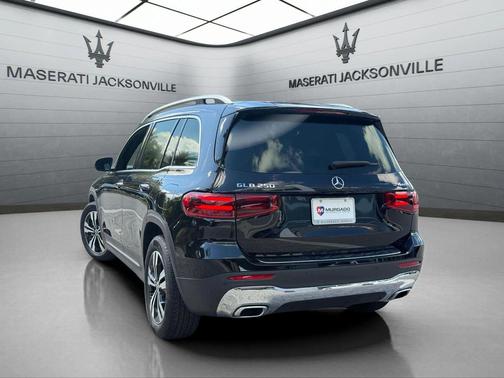 2025 Mercedes-Benz GLB 250 4MATIC