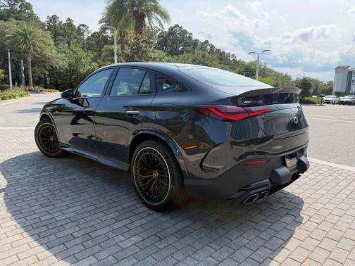 Graphite Grey Metallic 2025 Mercedes-Benz AMG GLC 63 S E Performance 4MATIC Coupe