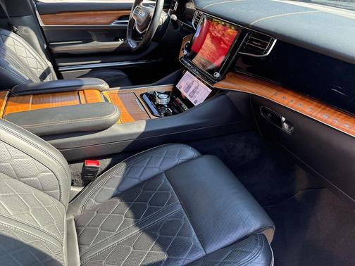 2023 Jeep Grand Wagoneer Series III 4x4