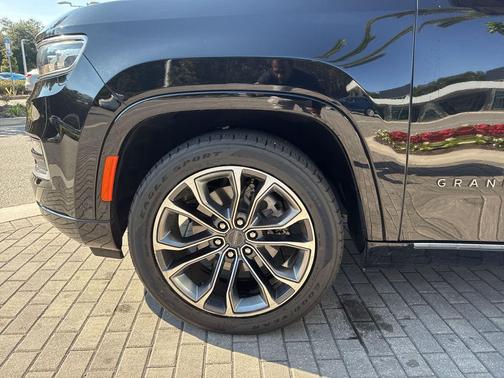 2023 Jeep Grand Wagoneer Series III 4x4