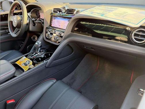 2024 Bentley Bentayga V8