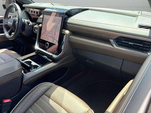 2025 GMC Yukon Denali Ultimate