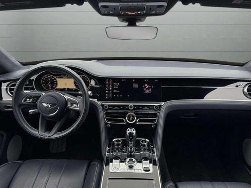 2021 Bentley Flying Spur V8