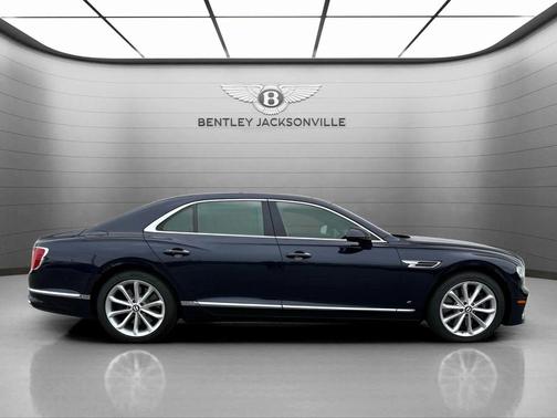 2021 Bentley Flying Spur V8