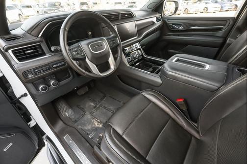 Summit White 2024 GMC Yukon XL Denali