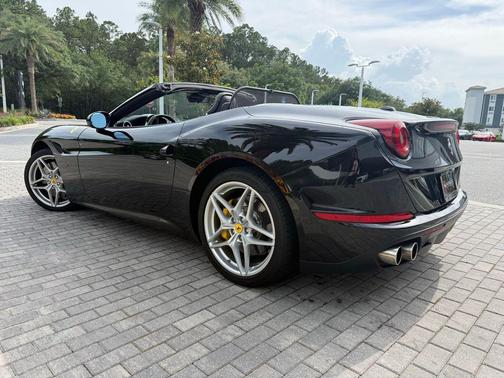 Black 2016 Ferrari California T