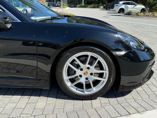 2024 Porsche 718 Cayman Base