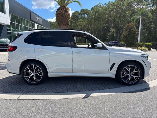 2023 BMW X5 sDrive40i