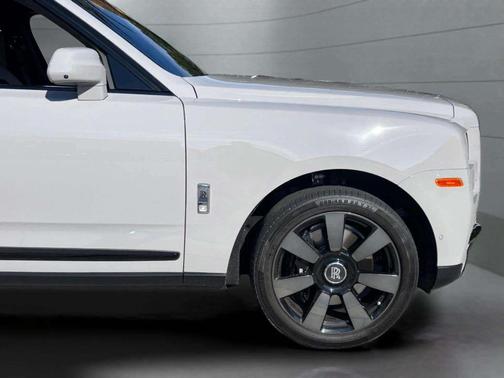 2022 Rolls-Royce Cullinan Base