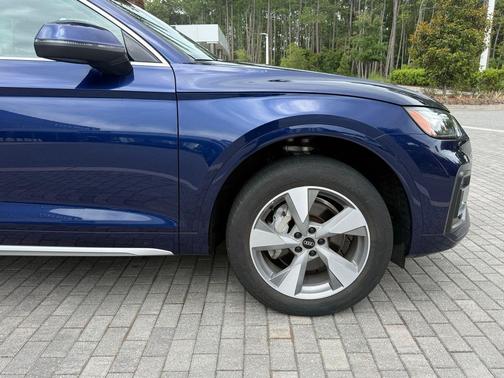 Navarra Blue Metallic 2023 Audi Q5 40 Premium
