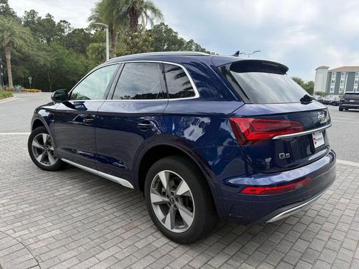 Navarra Blue Metallic 2023 Audi Q5 40 Premium