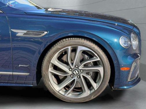 2025 Bentley Flying Spur Speed