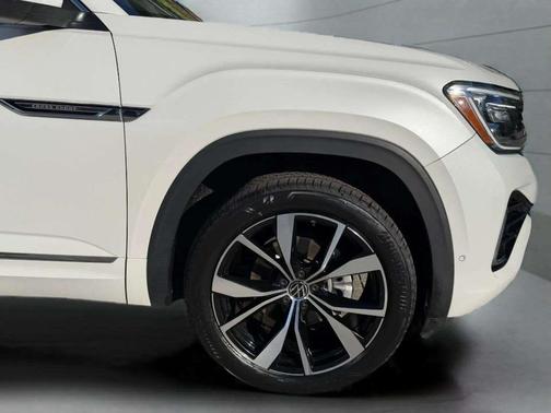 2024 Volkswagen Atlas Cross Sport 2.0T SEL Premium