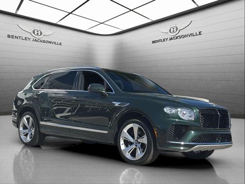 2025 Bentley Bentayga EWB V8