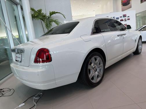 2012 Rolls-Royce Ghost Base
