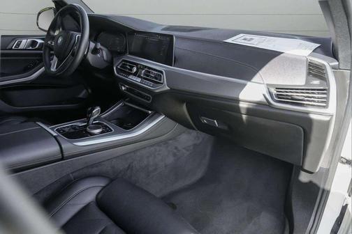 2023 BMW X5 sDrive40i