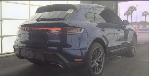 2023 Porsche Macan Base