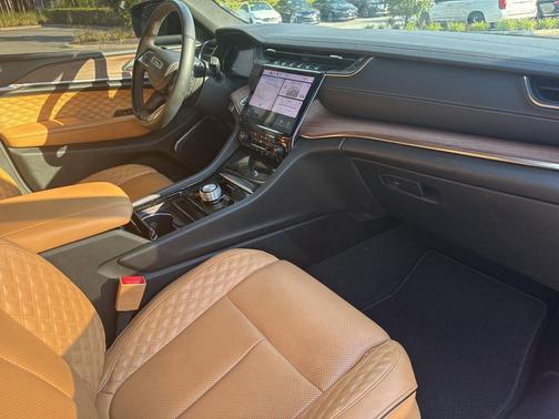2023 Jeep Grand Cherokee L Summit