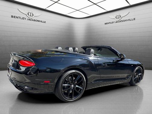 Beluga 2022 Bentley Continental GT V8
