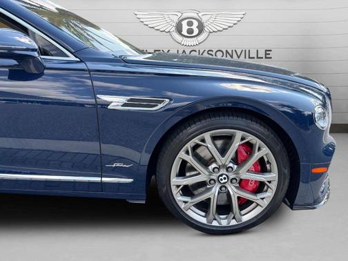 2023 Bentley Flying Spur Mulliner W12