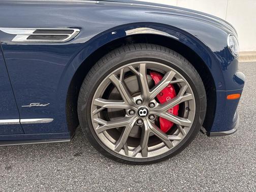 2023 Bentley Flying Spur Mulliner W12