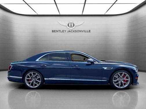 2023 Bentley Flying Spur Mulliner W12