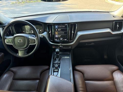 2019 Volvo XC60 T5 Momentum