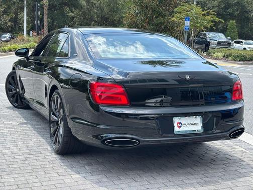 2025 Bentley Flying Spur Mulliner