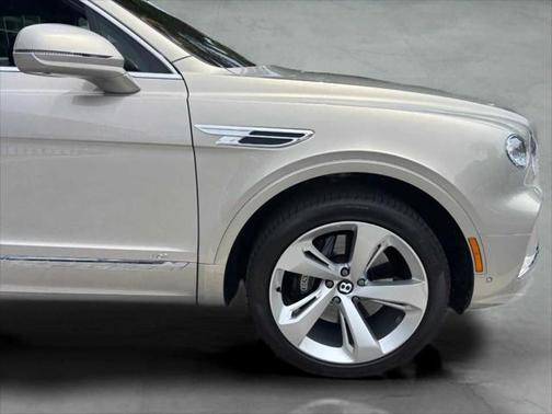 2022 Bentley Bentayga V8