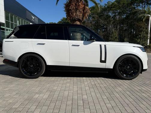 2023 Land Rover Range Rover P530 SE