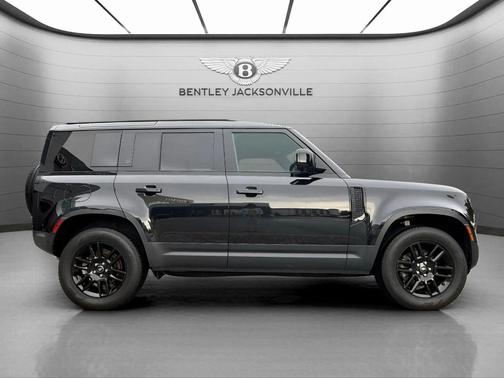 2025 Land Rover Defender 110 P300