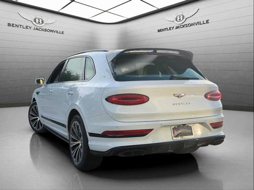 2023 Bentley Bentayga 