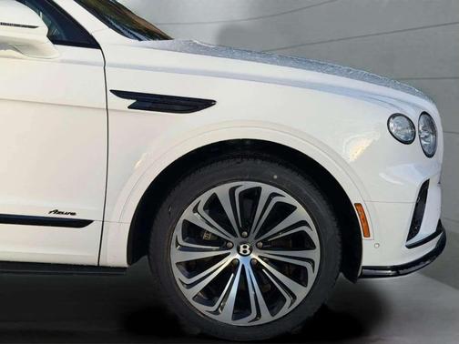 2023 Bentley Bentayga 