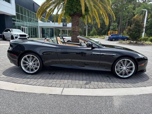 2014 Aston Martin DB9 Volante