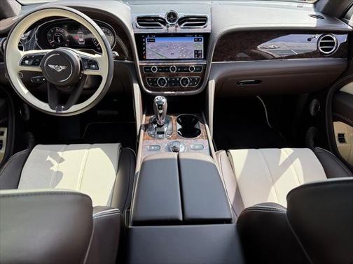2025 Bentley Bentayga V8